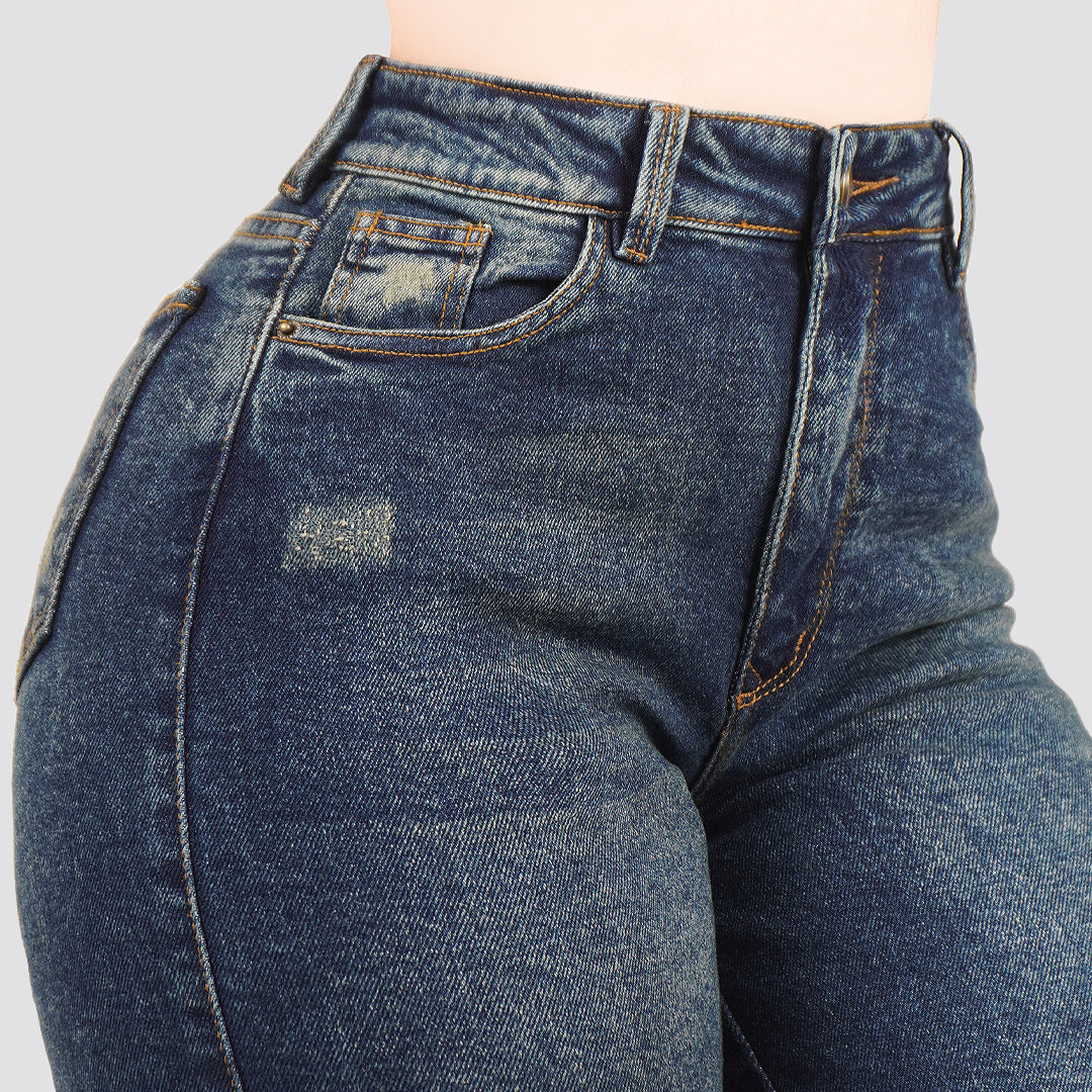 Jeans Straight Semirrígido Tiro Alto 8000