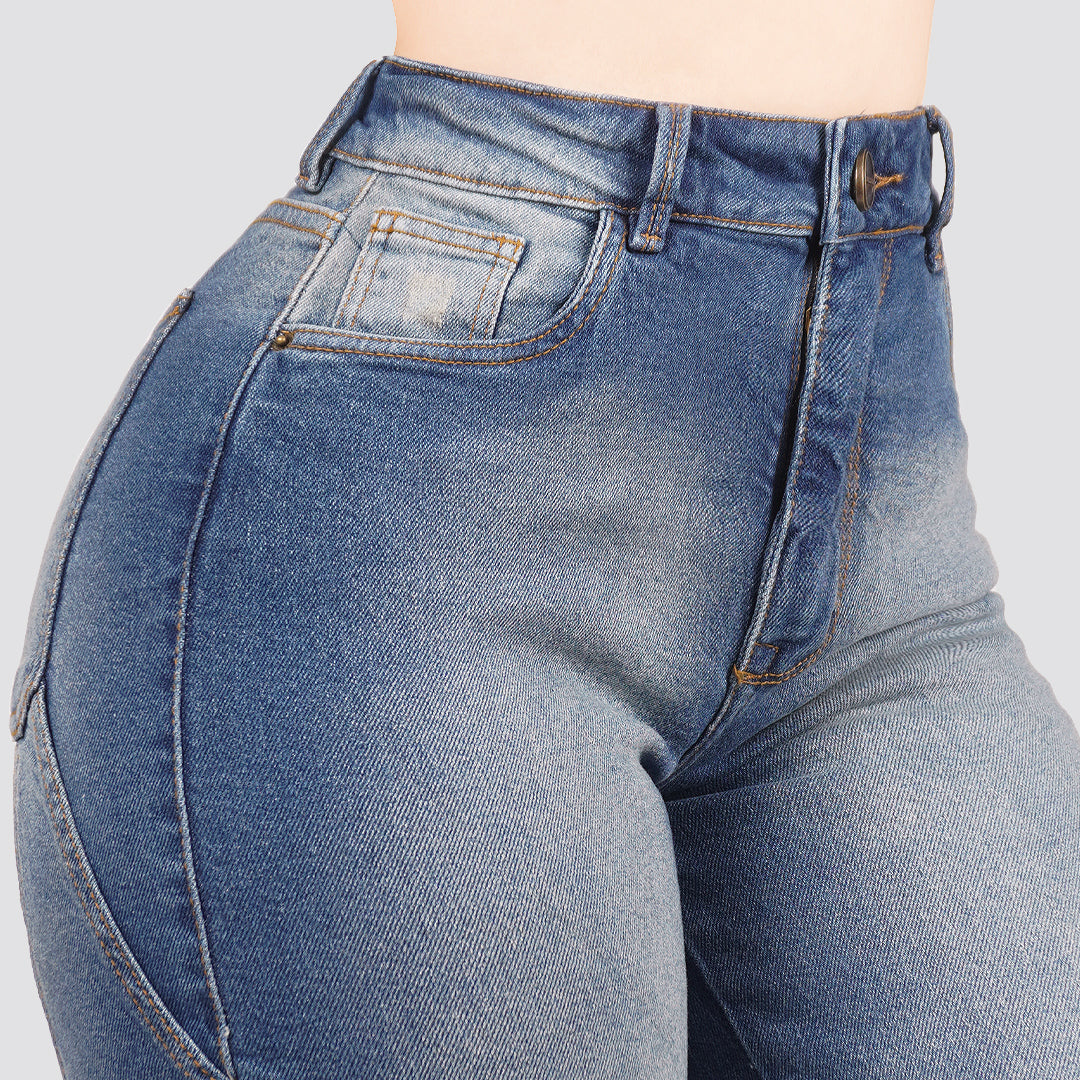 Jeans Straight Semirrígido Tiro Alto 8023